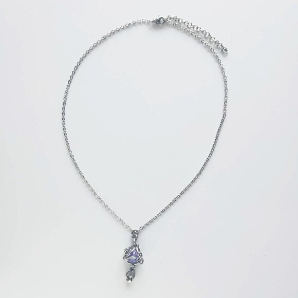 Gothic fairy purple caged pearl necklace with a small silver chain - Picture 5 of 7